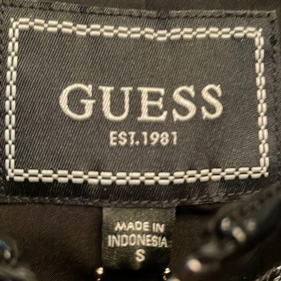 Guess NWT Cropped Jacket | Size S - Picture 2 of 5